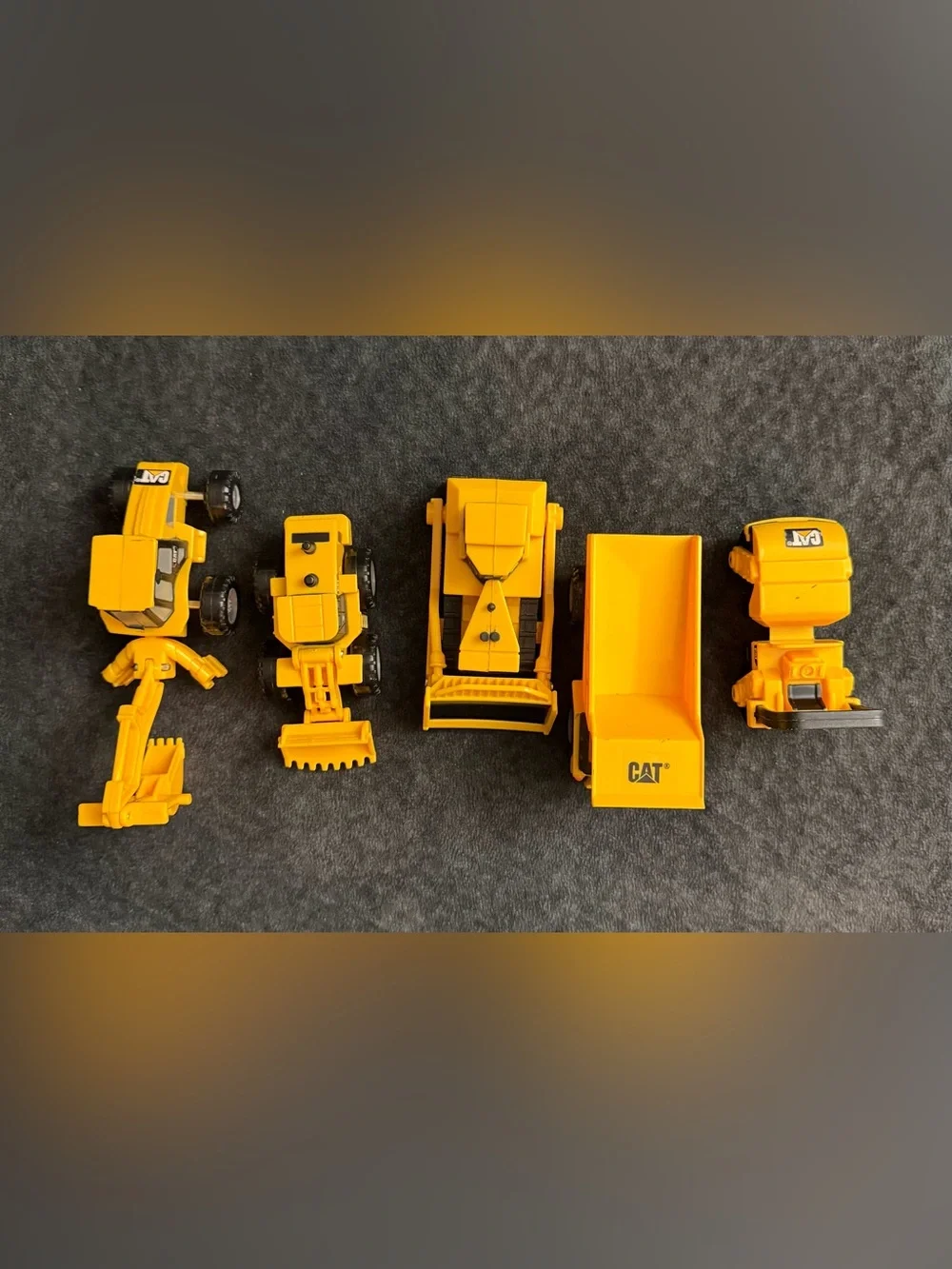 CAT Mini Machines - Plastic Construction Toys